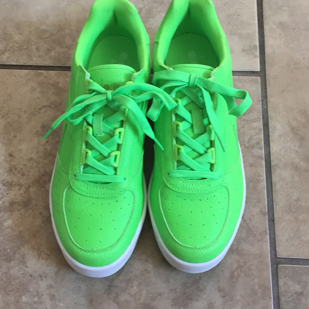 Glow in the dark Diadora shoes
